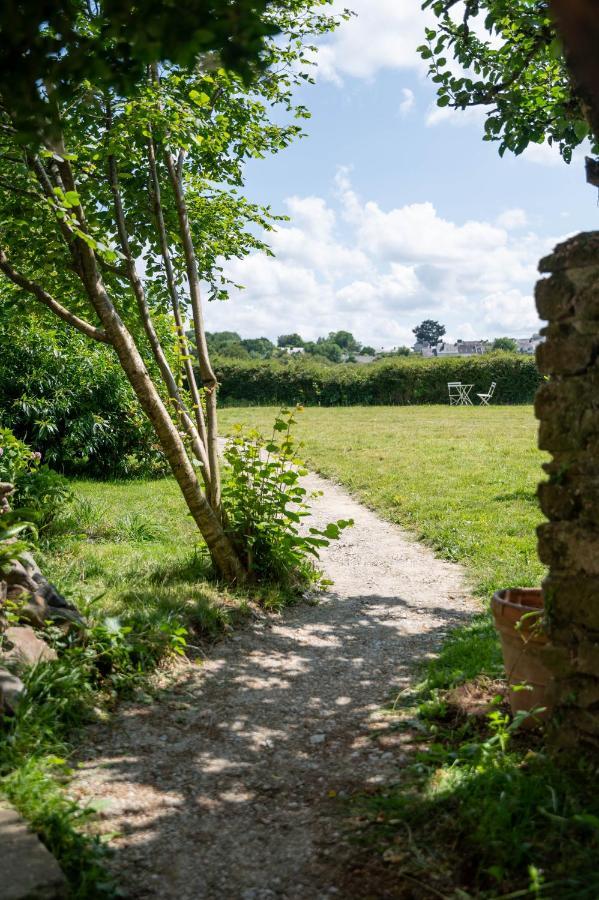 Ty Monde - Chambres D'Hotes En Finistere Poullaouen Экстерьер фото